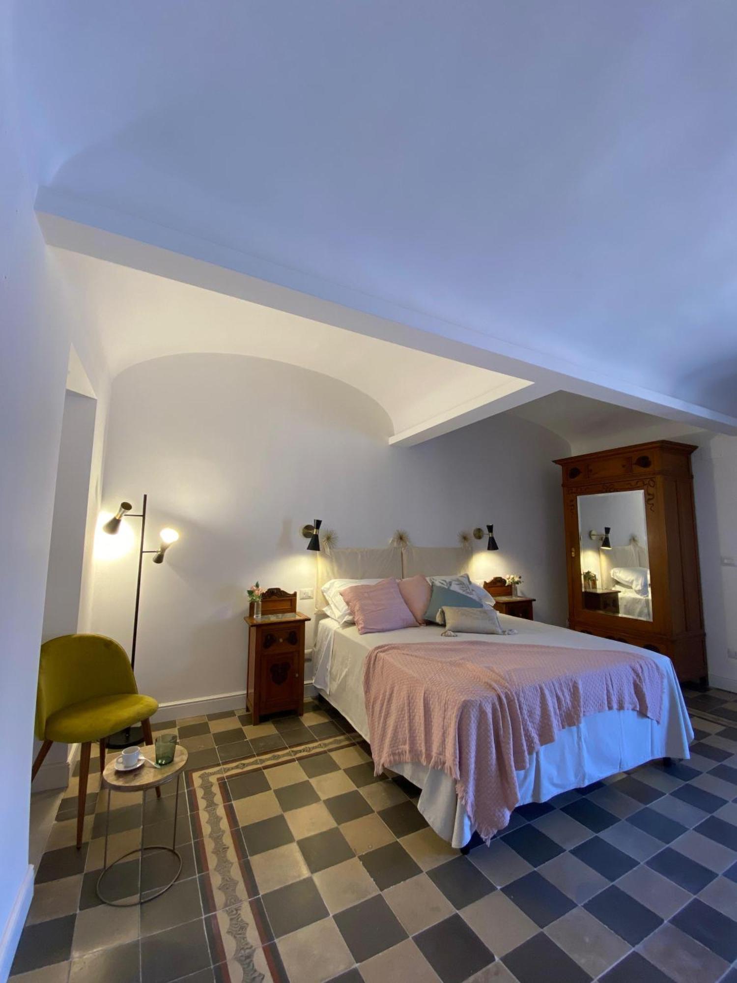 Dimora Dei Minoriti Bed & Breakfast Catania Ngoại thất bức ảnh